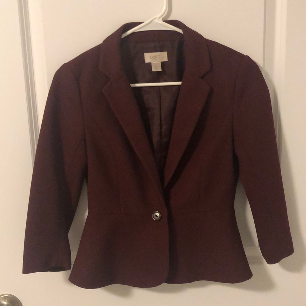 Gorgeous maroon blazer